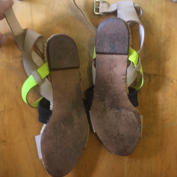 Loeffler Randall - Picture 2 of 2